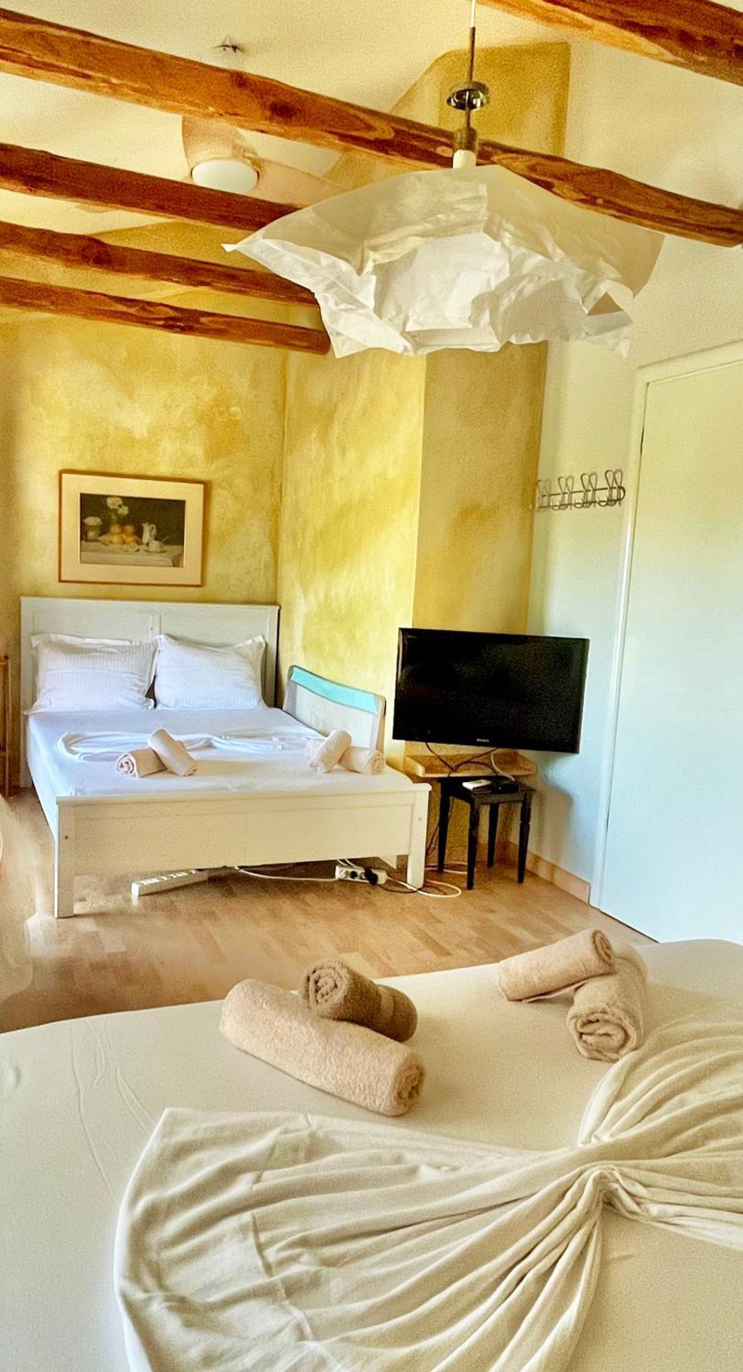 Mikael Pool Villa Paliúri Kültér fotó