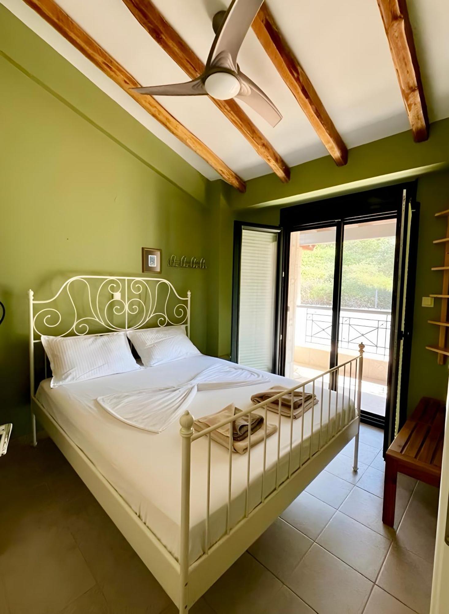 Mikael Pool Villa Paliúri Kültér fotó