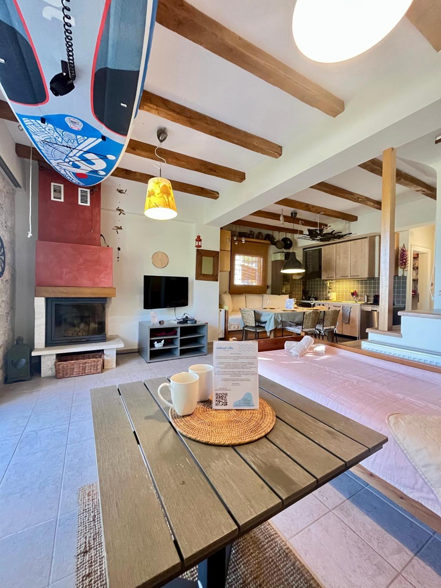 Mikael Pool Villa Paliúri Kültér fotó